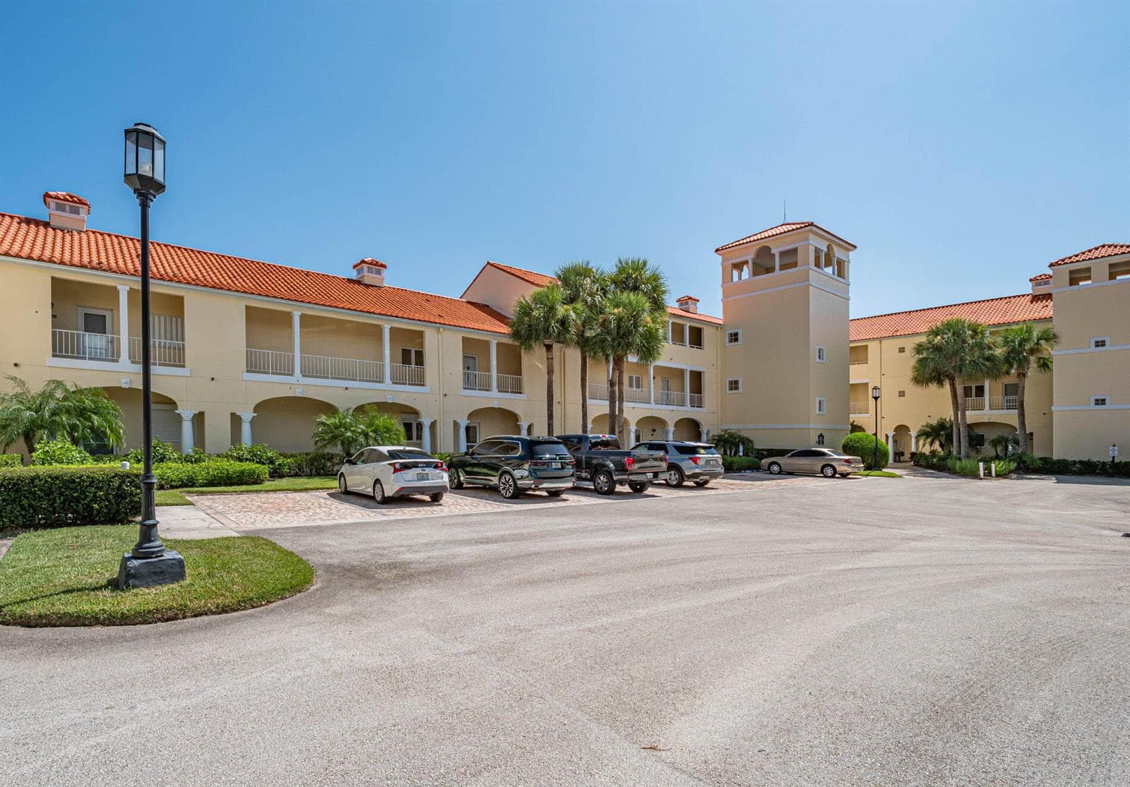 5060 HARMONY Circle # 105, Vero Beach, FL 32967 photo 2