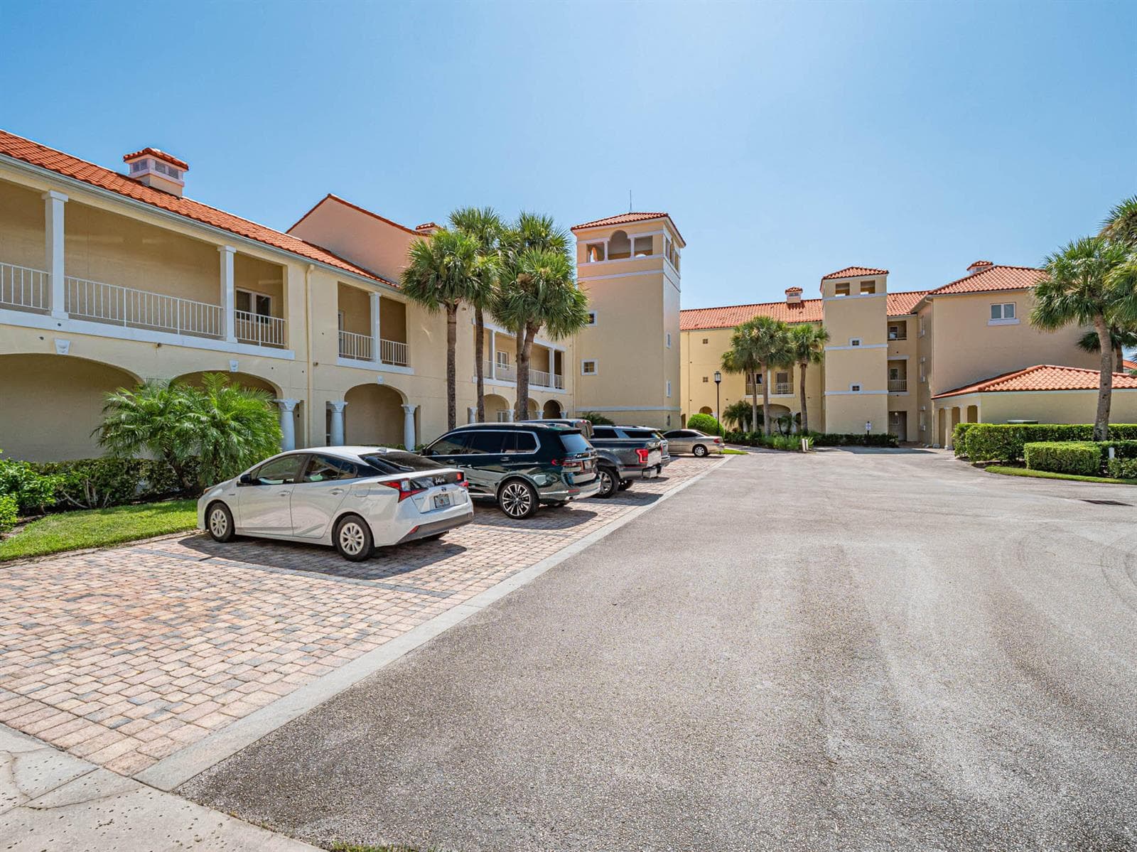 5060 HARMONY Circle # 105, Vero Beach, FL 32967 photo 3