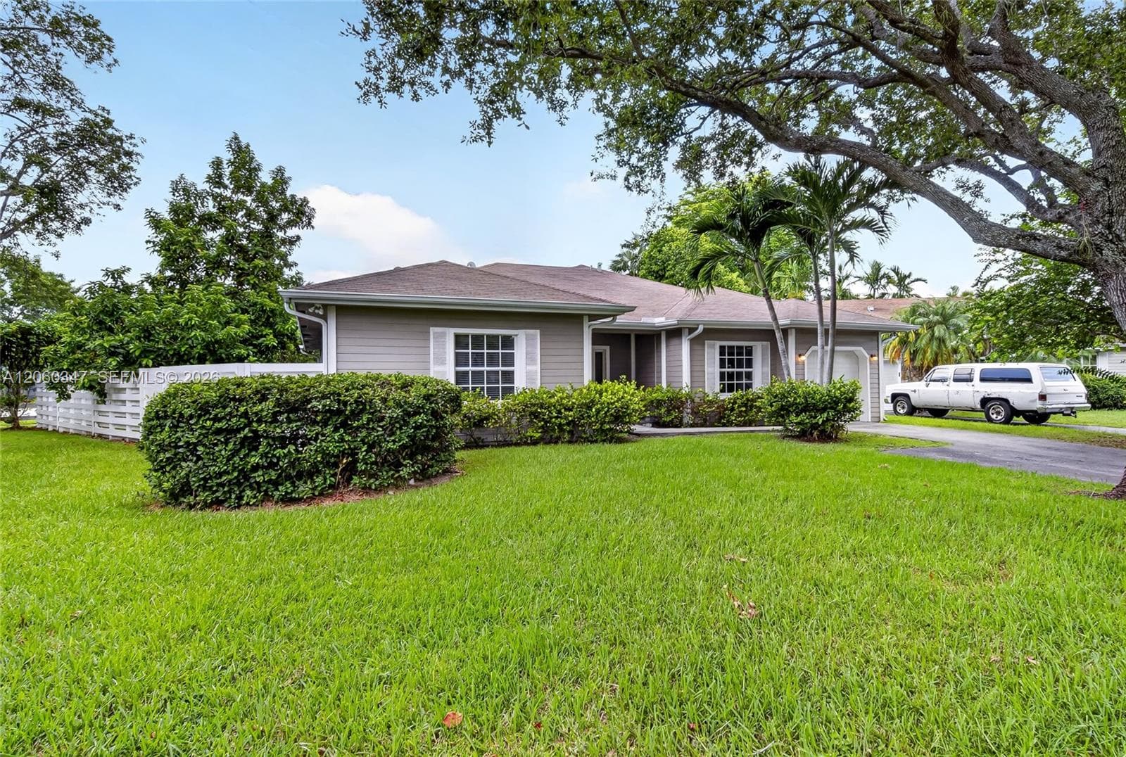 15166 SW 142nd Ct, Miami, FL 33186 photo 5