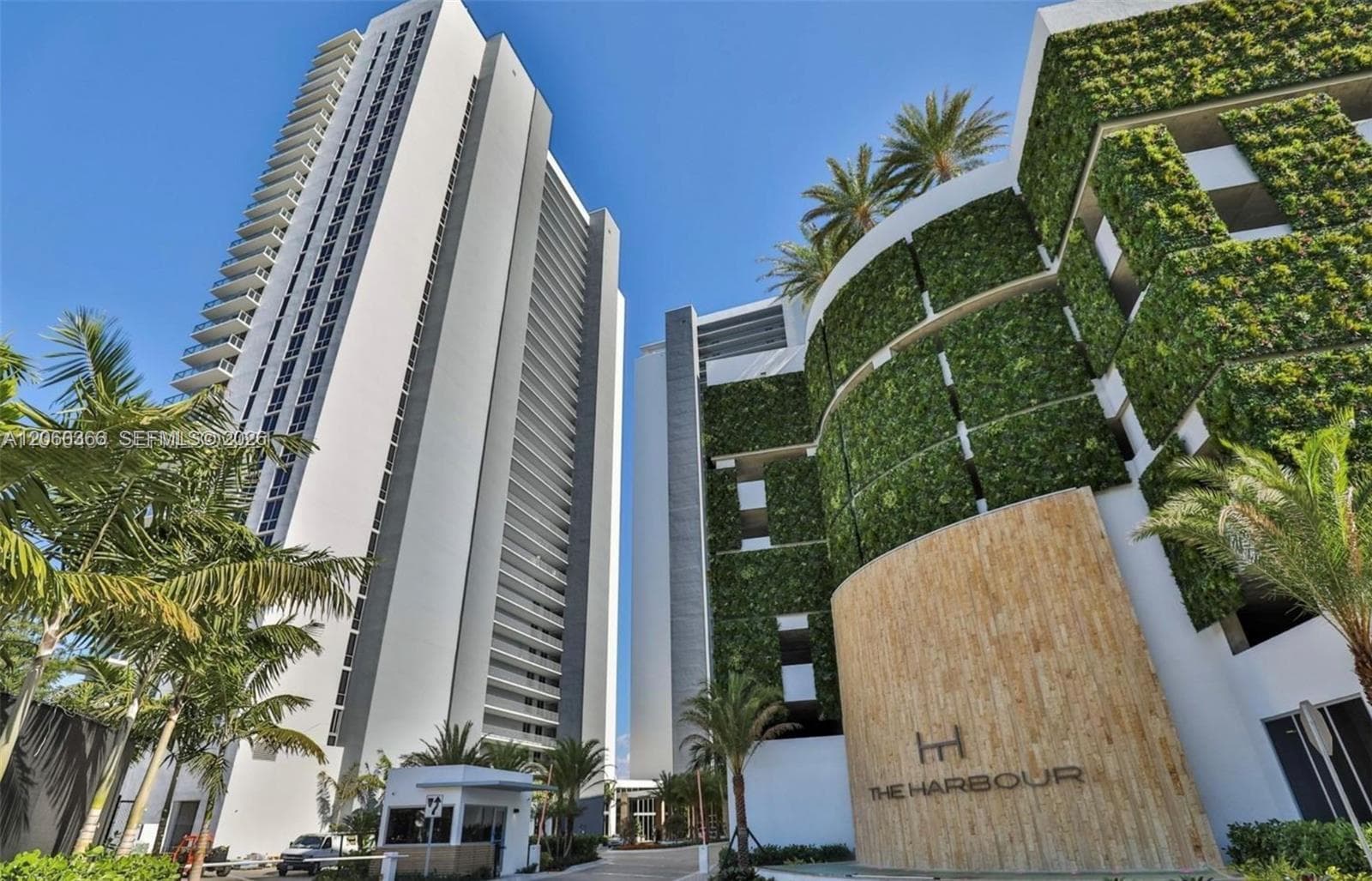 16385 Biscayne Blvd # 1818, North Miami Beach, FL 33160 photo 4