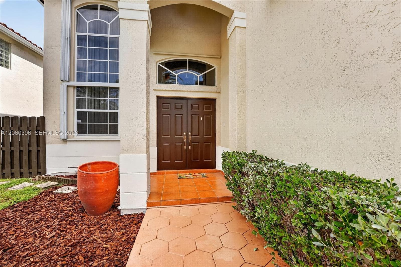15615 SW 95th Ln, Miami, FL 33196 photo 4