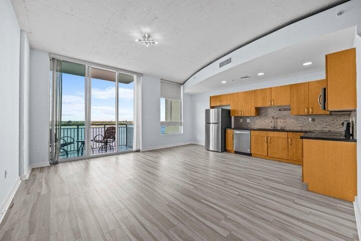300 S AUSTRALIAN Avenue # 808, West Palm Beach, FL 33401