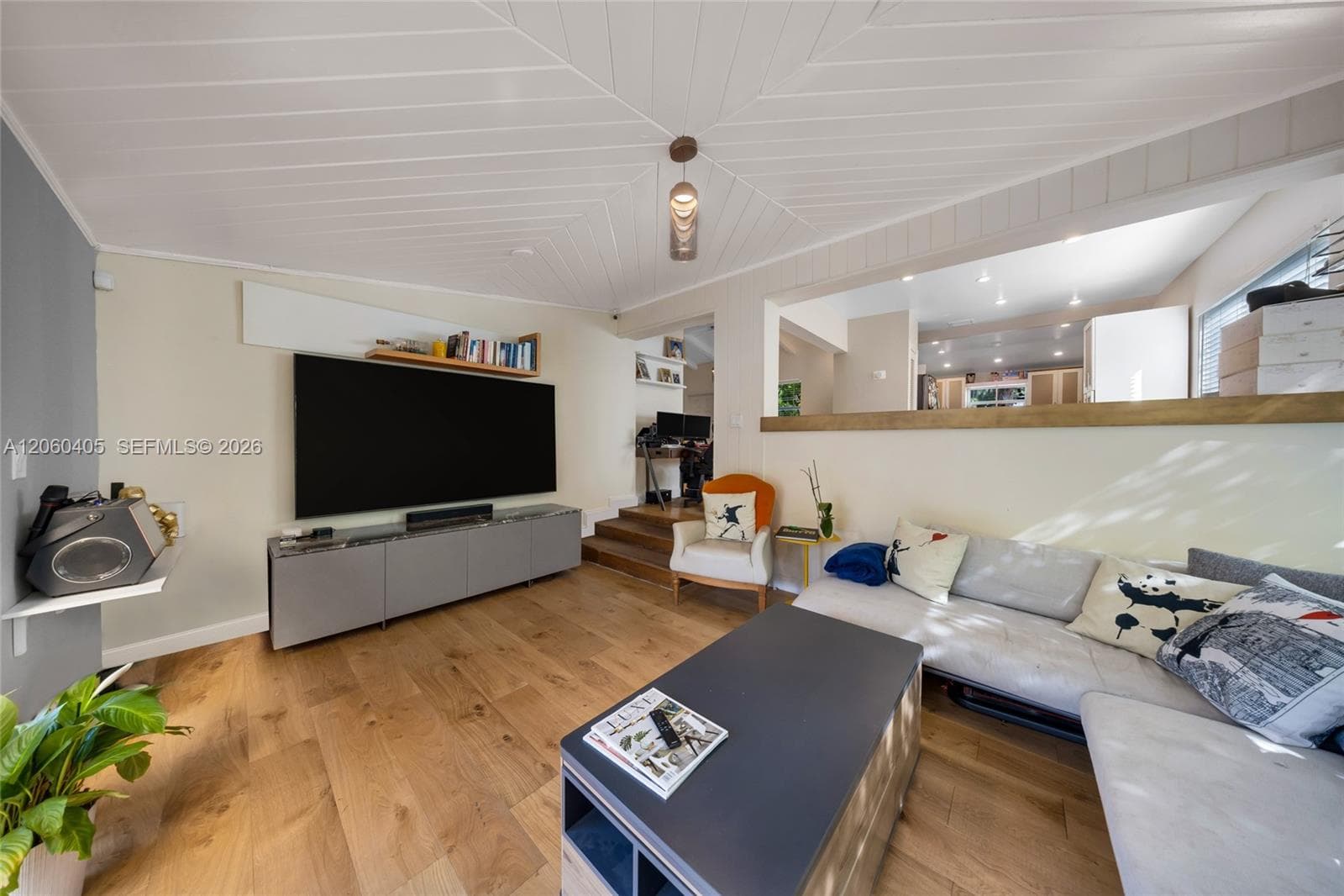 1324 Normandy Dr, Miami Beach, FL 33141 photo 2