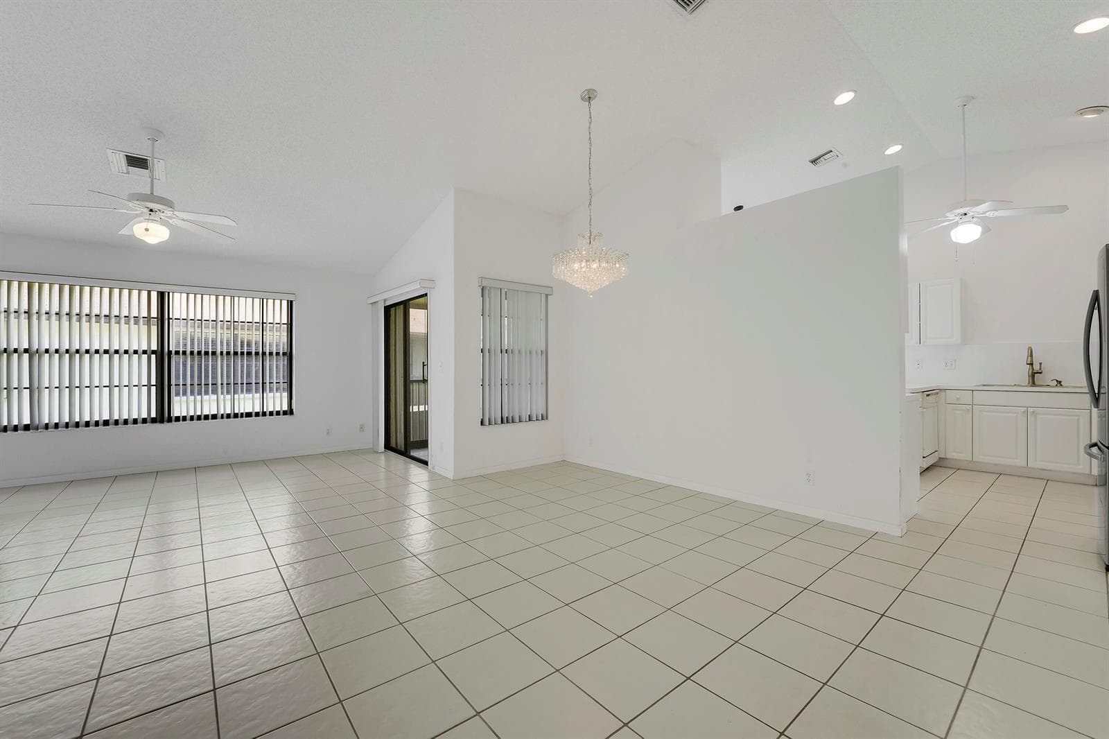 3254 Jog Park Drive, FL 33467 photo 4