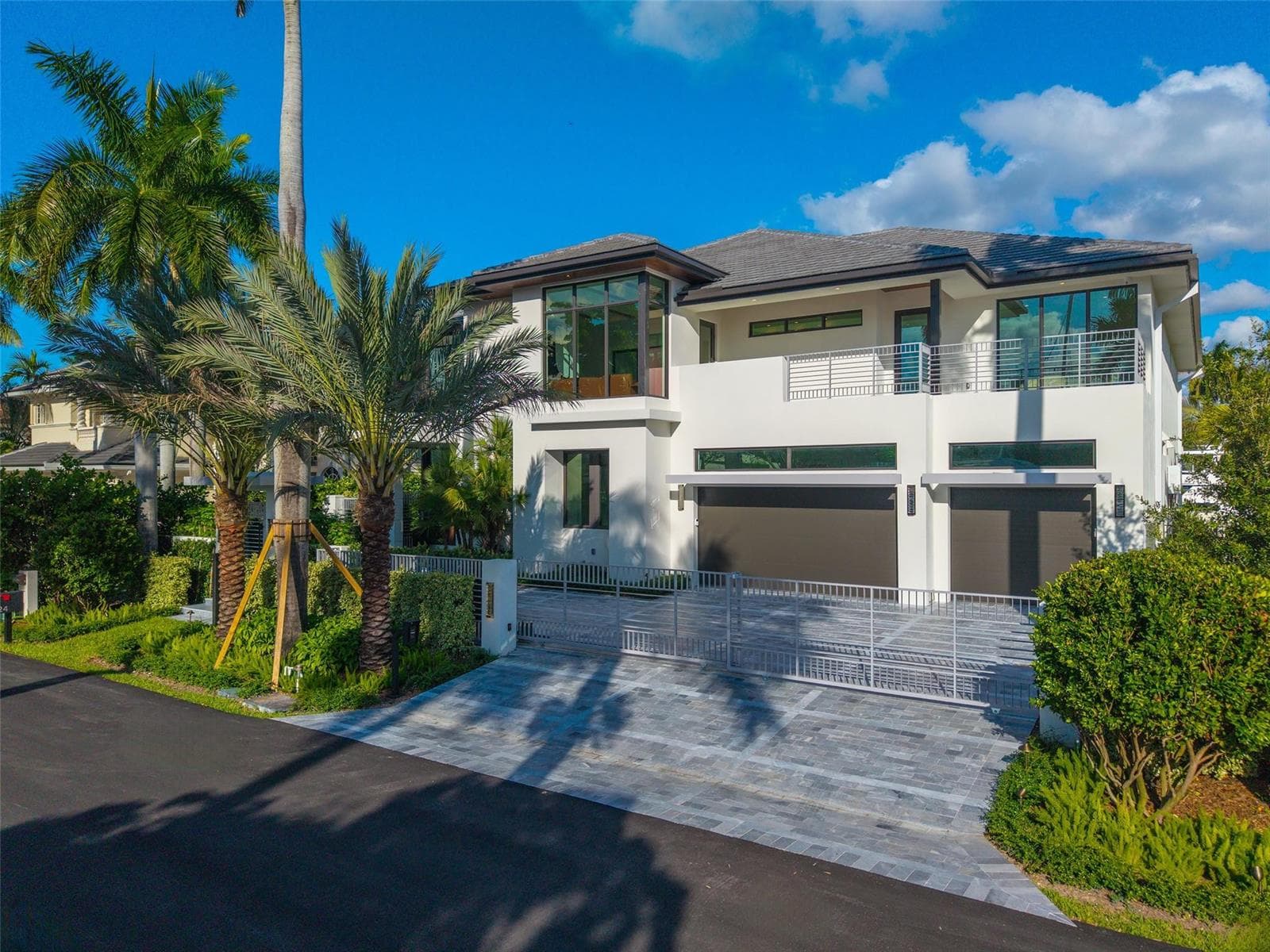 24 FIESTA Way, Fort Lauderdale, FL 33301 photo 3