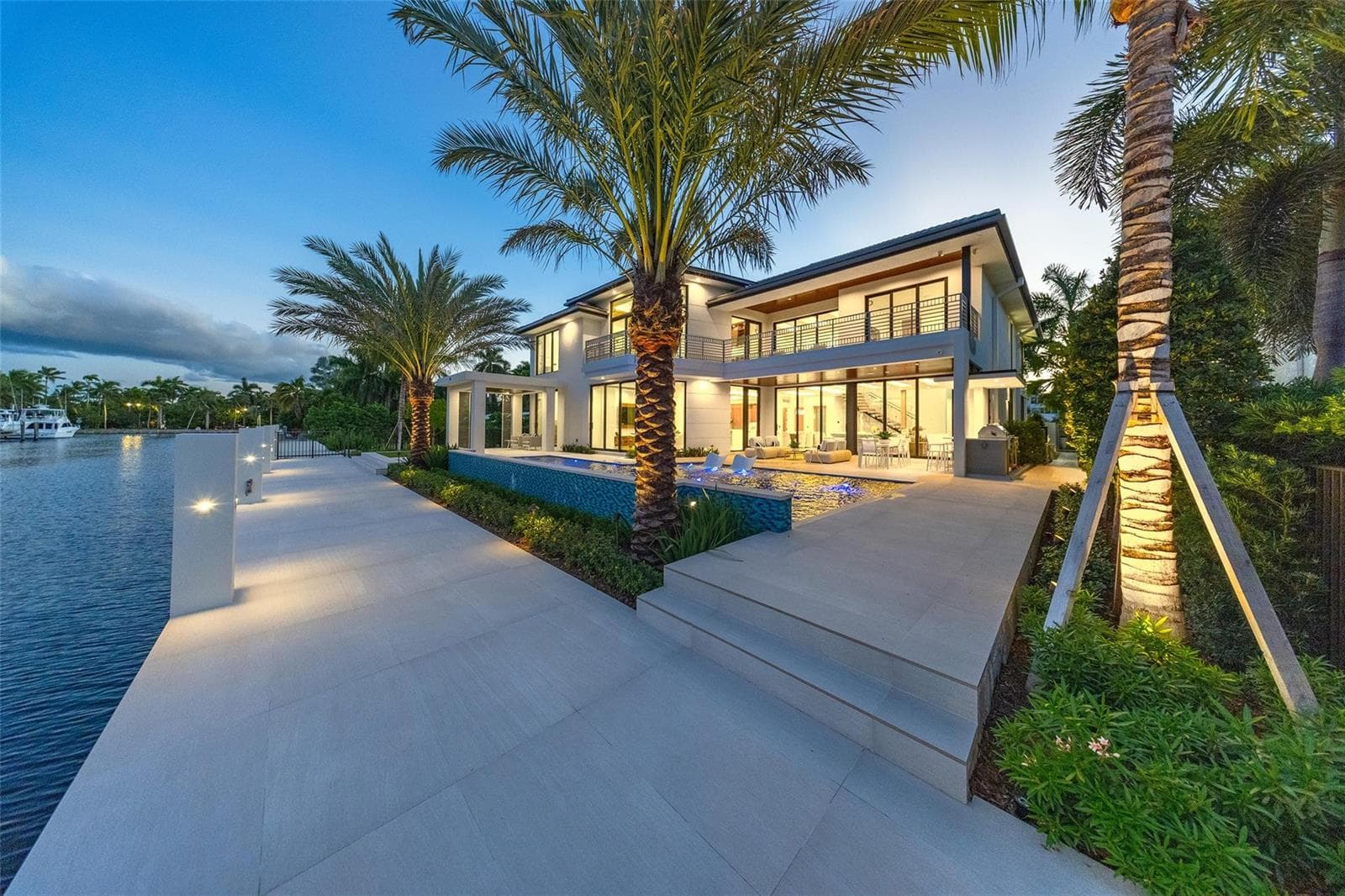 24 FIESTA Way, Fort Lauderdale, FL 33301 photo 4