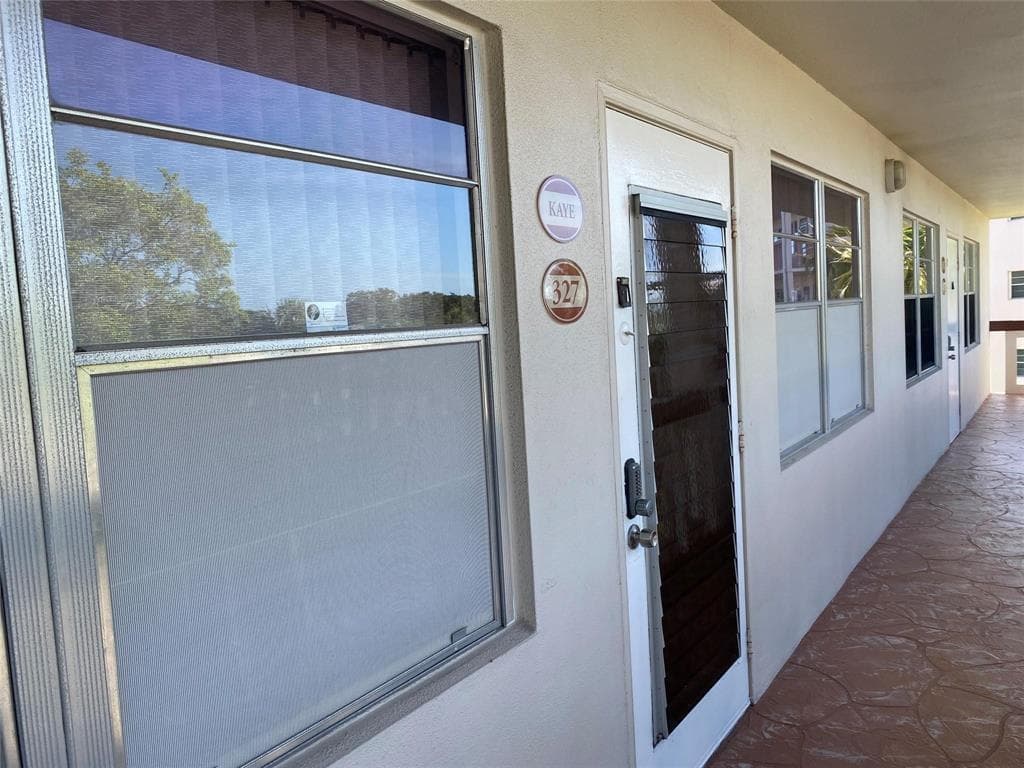 327 RICHMOND C # 327, Deerfield Beach, FL 33442 photo 3