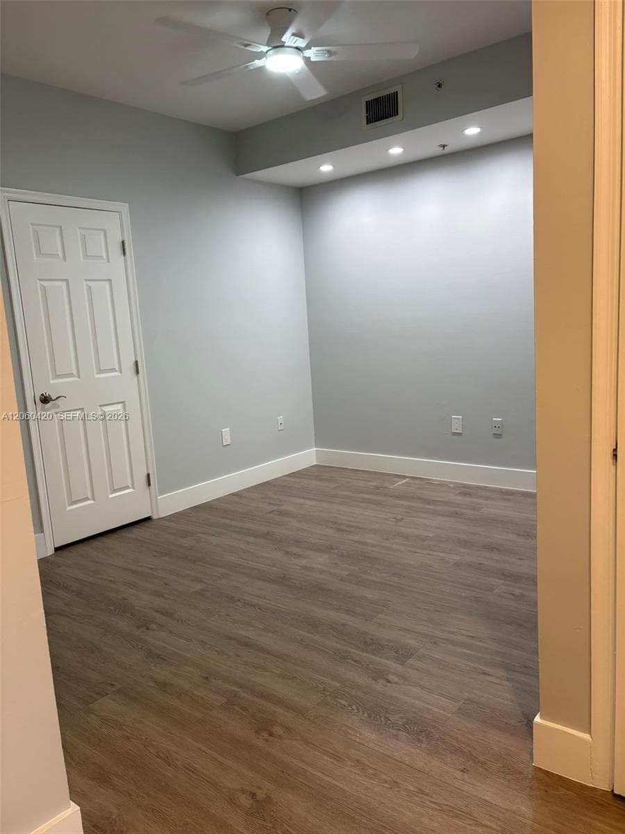 2100 Greenview Shores Blvd # 513, Wellington, FL 33414 photo 2