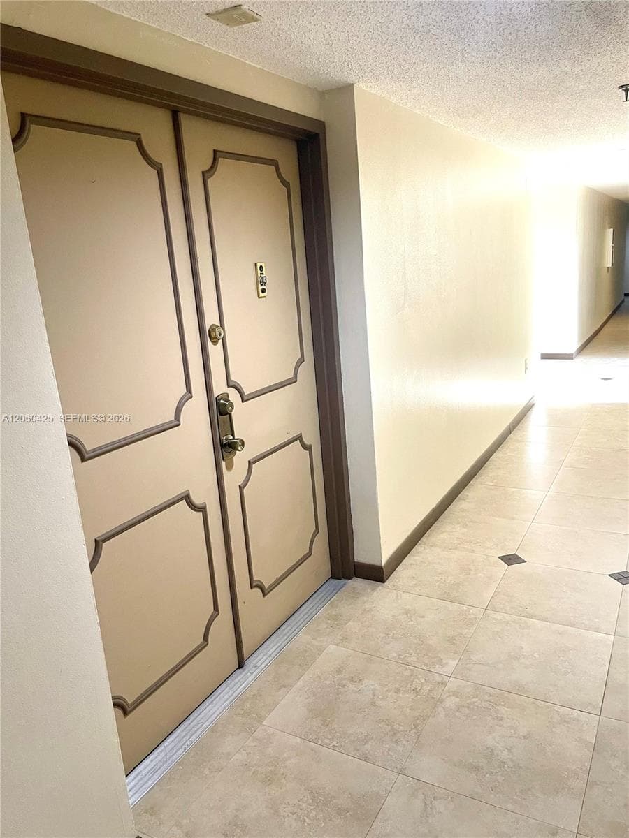 17890 W Dixie Hwy # 203, North Miami Beach, FL 33160 photo 2