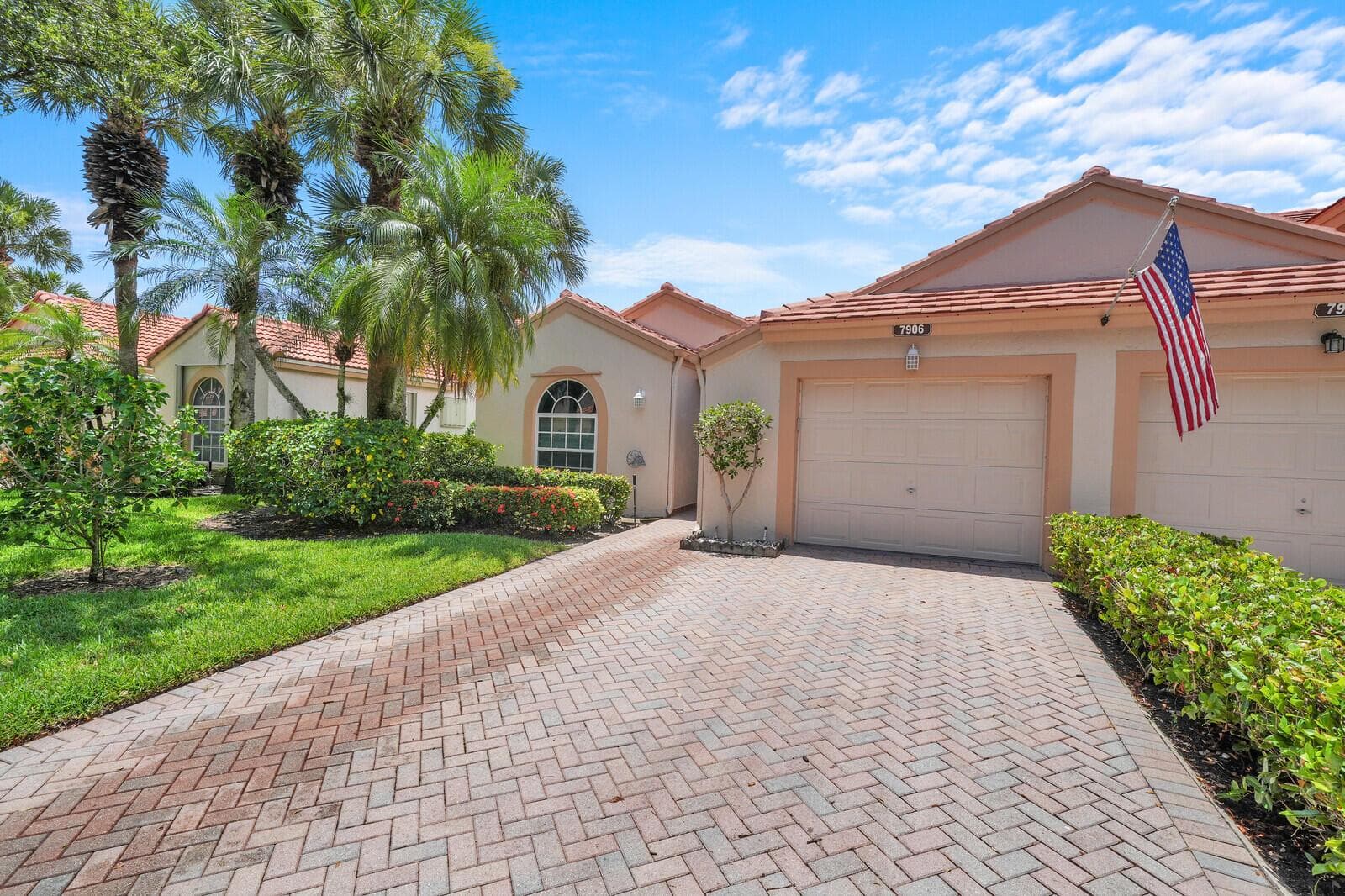7906 LAKE SANDS Drive, Delray Beach, FL 33446