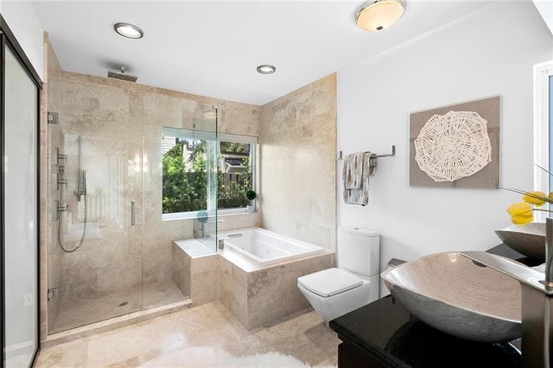 916 SE 5TH Court, Fort Lauderdale, FL 33301 photo 3