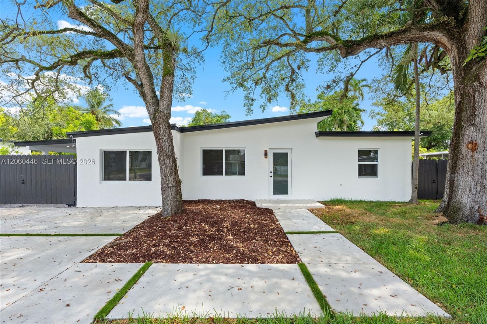 35 Allen Rd, West Park, FL 33023