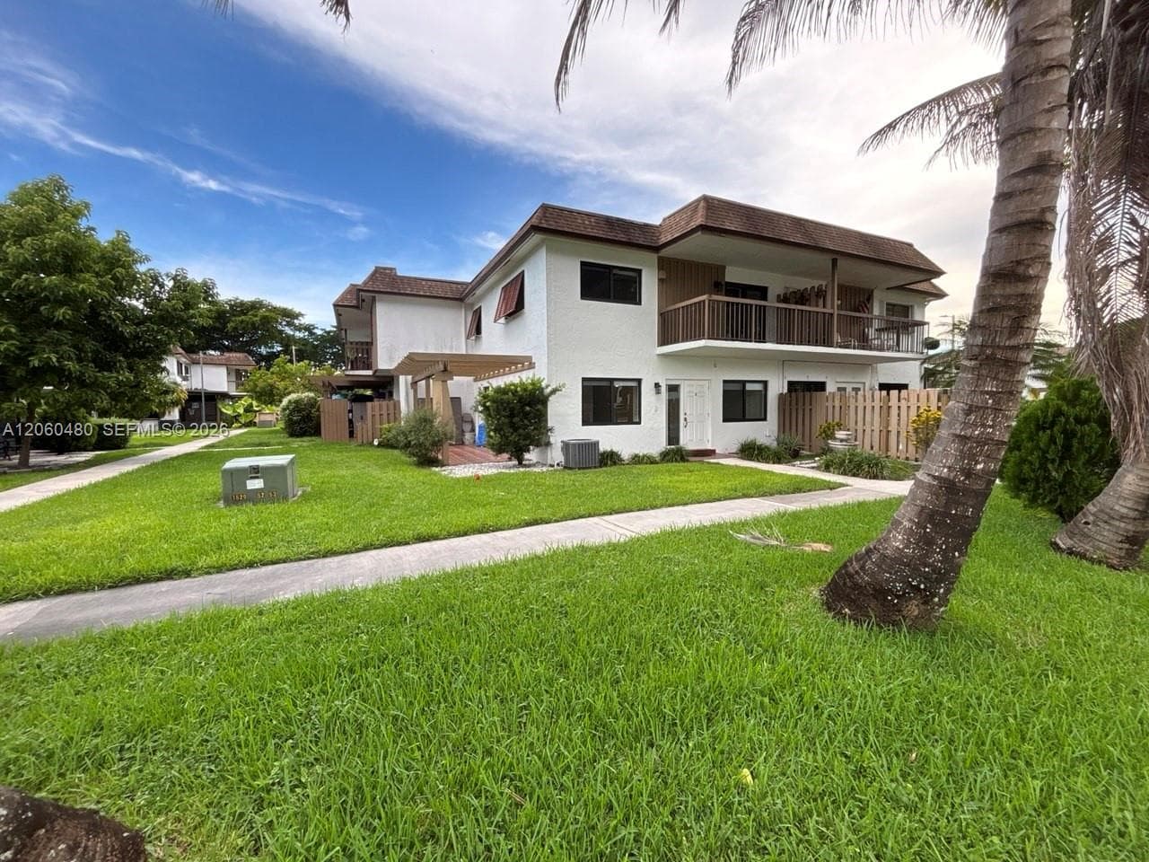 6900 NW 169th St # 137G, Hialeah, FL 33015 photo 2