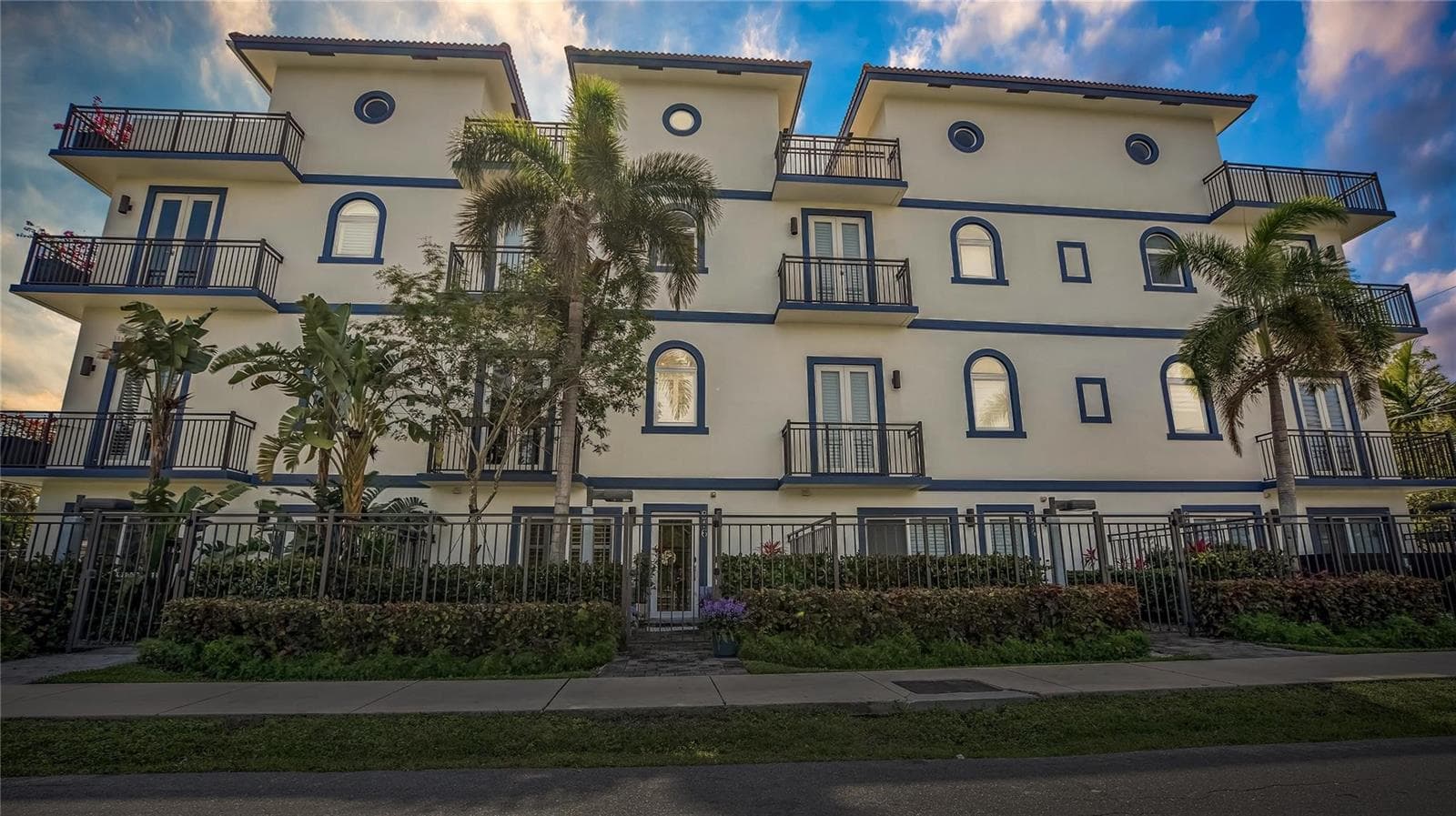 816 NE 7TH Street, Fort Lauderdale, FL 33304