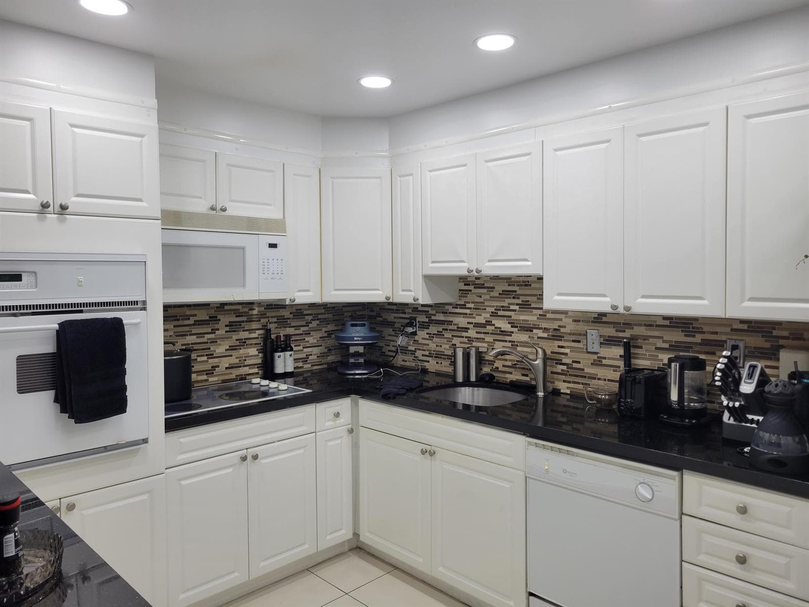 19370 COLLINS Avenue # 623, Sunny Isles Beach, FL 33160 photo 2