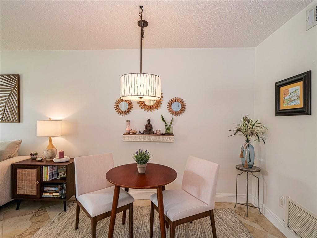 75 Royal Oak Court # 204, Vero Beach, FL 32962 photo 5