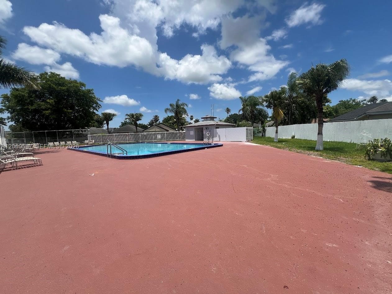 738 SW 9th St, Florida City, FL 33034 photo 4