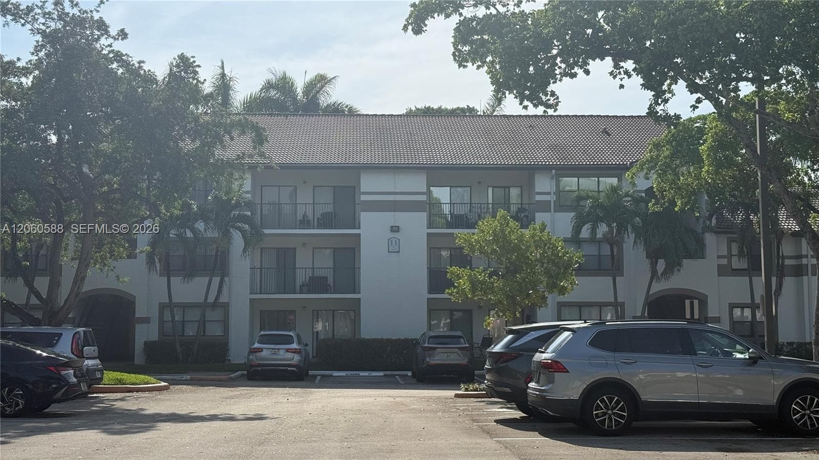 530 S Park Rd # 28-11, Hollywood, FL 33021 photo 2
