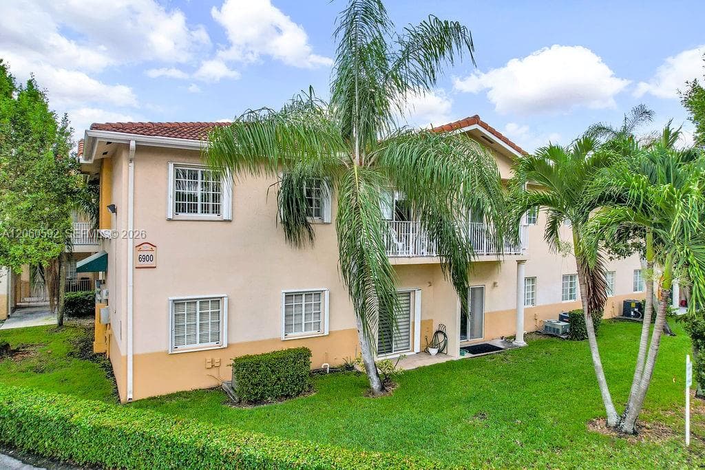 6900 NW 179th St # 104-1, Hialeah, FL 33015