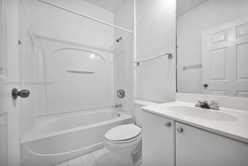 6900 NW 179th St # 104-1, Hialeah, FL 33015 photo 5