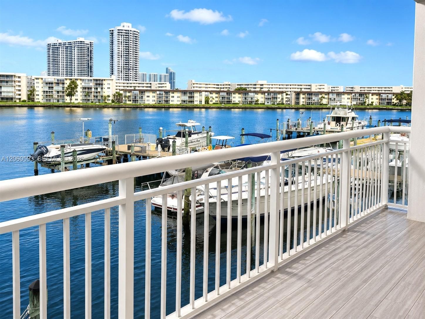 18071 Biscayne Blvd # 302, Aventura, FL 33160 photo 2