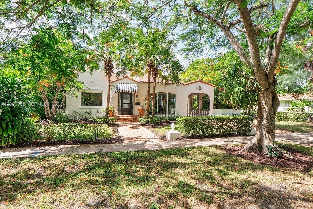 1042 Sorolla Ave, Coral Gables, FL 33134 photo 4