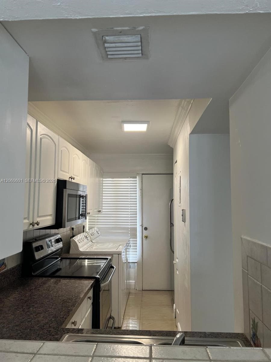 9210 Fontainebleau Blvd # 506, Miami, FL 33172 photo 5