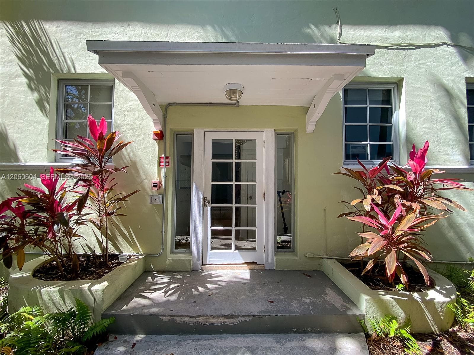 1561 Lenox Ave # 3, Miami Beach, FL 33139 photo 2