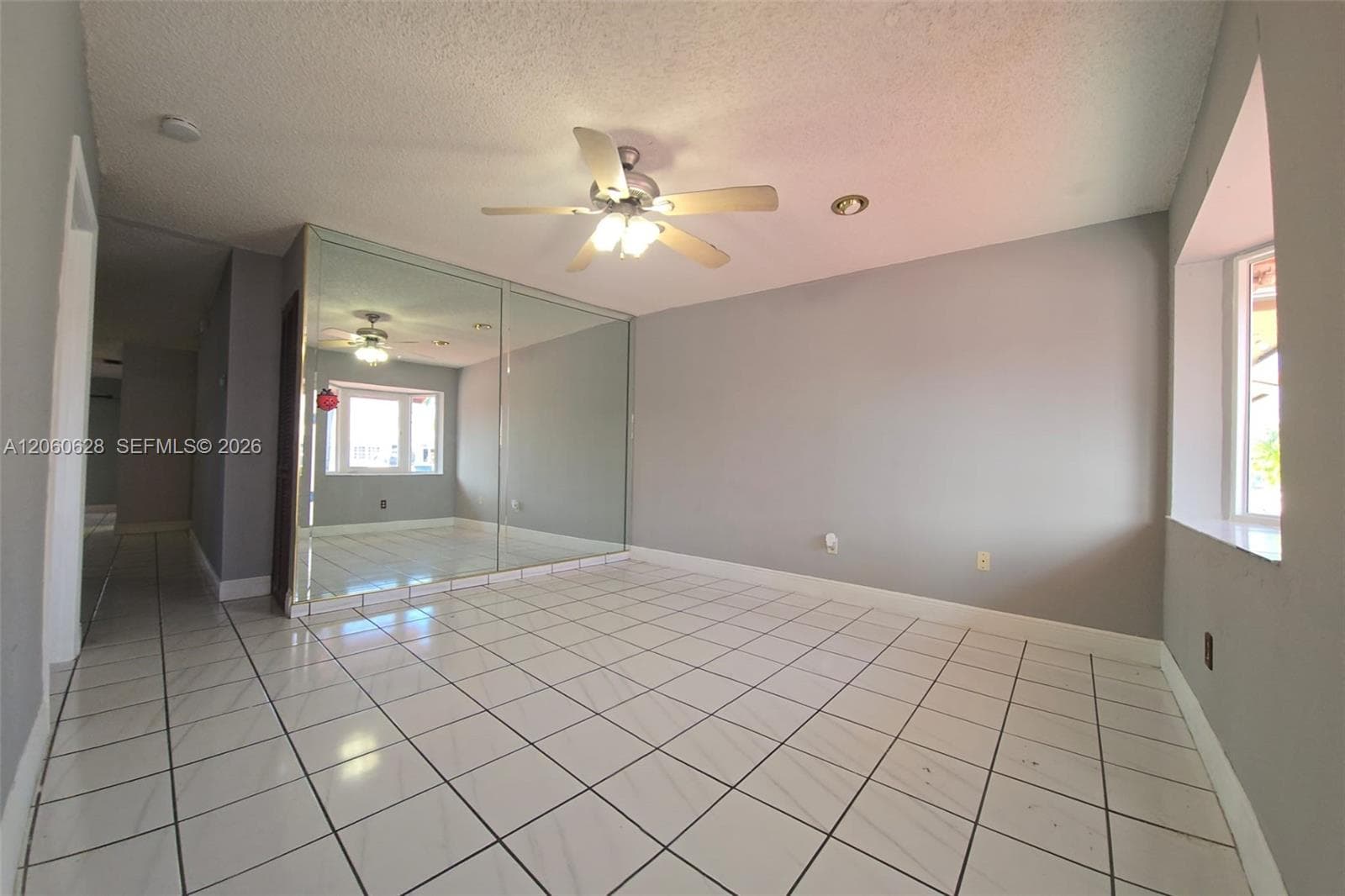 8810 NW 114th Ter, Hialeah Gardens, FL 33018 photo 2