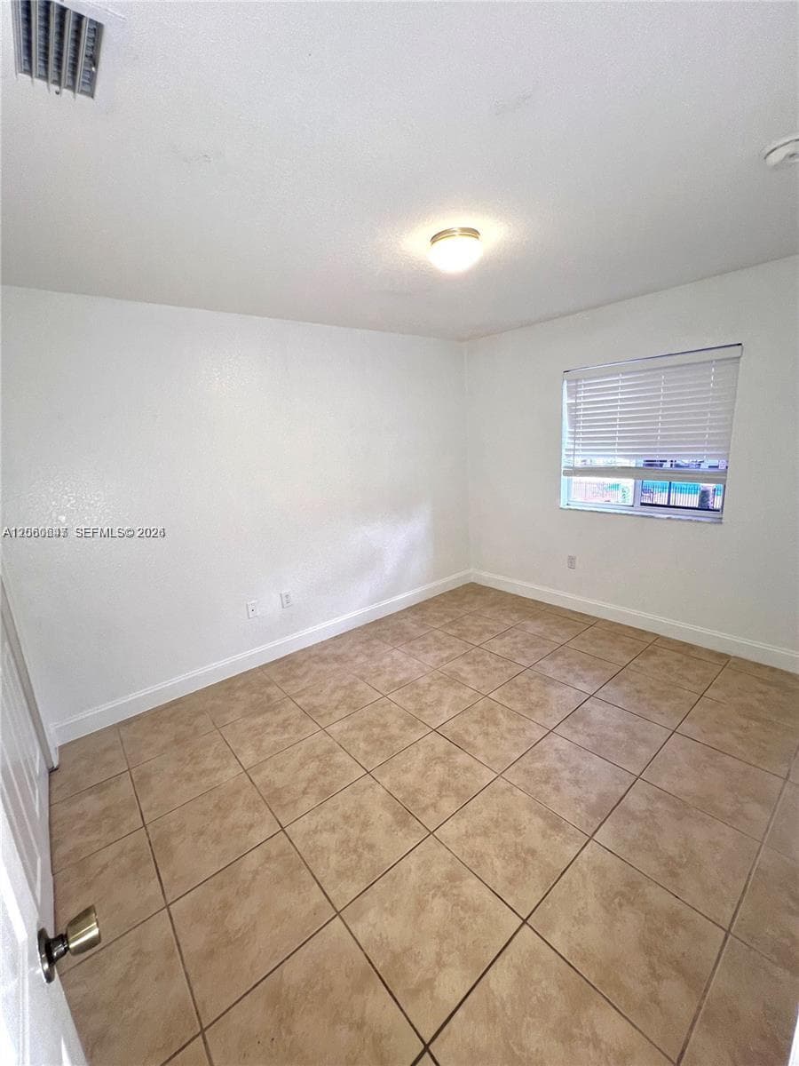 8885 SW 221st Ter, Cutler Bay, FL 33190 photo 4