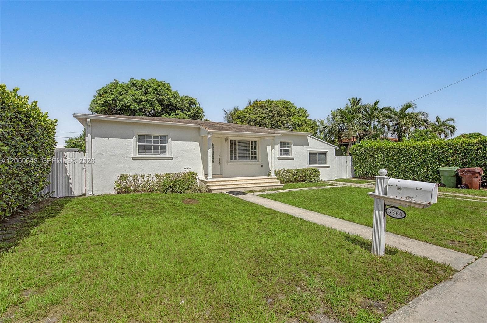 5360 W 2nd Ave, Hialeah, FL 33012