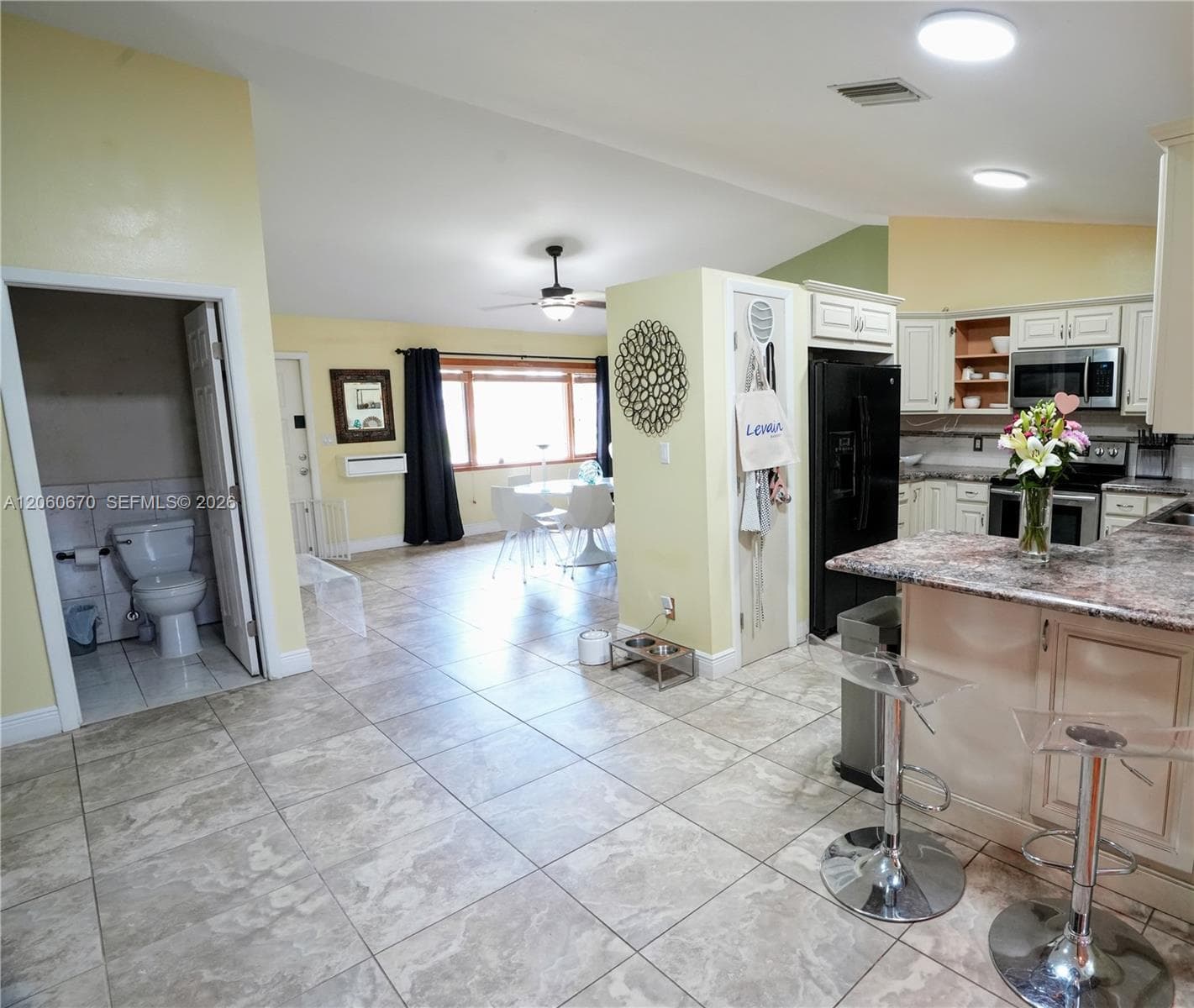 2304 SE 8th Terrace, Cape Coral, FL 33990 photo 5