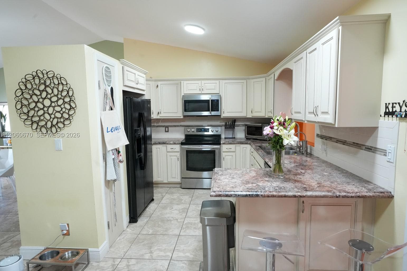 2304 SE 8th Terrace, Cape Coral, FL 33990 photo 4