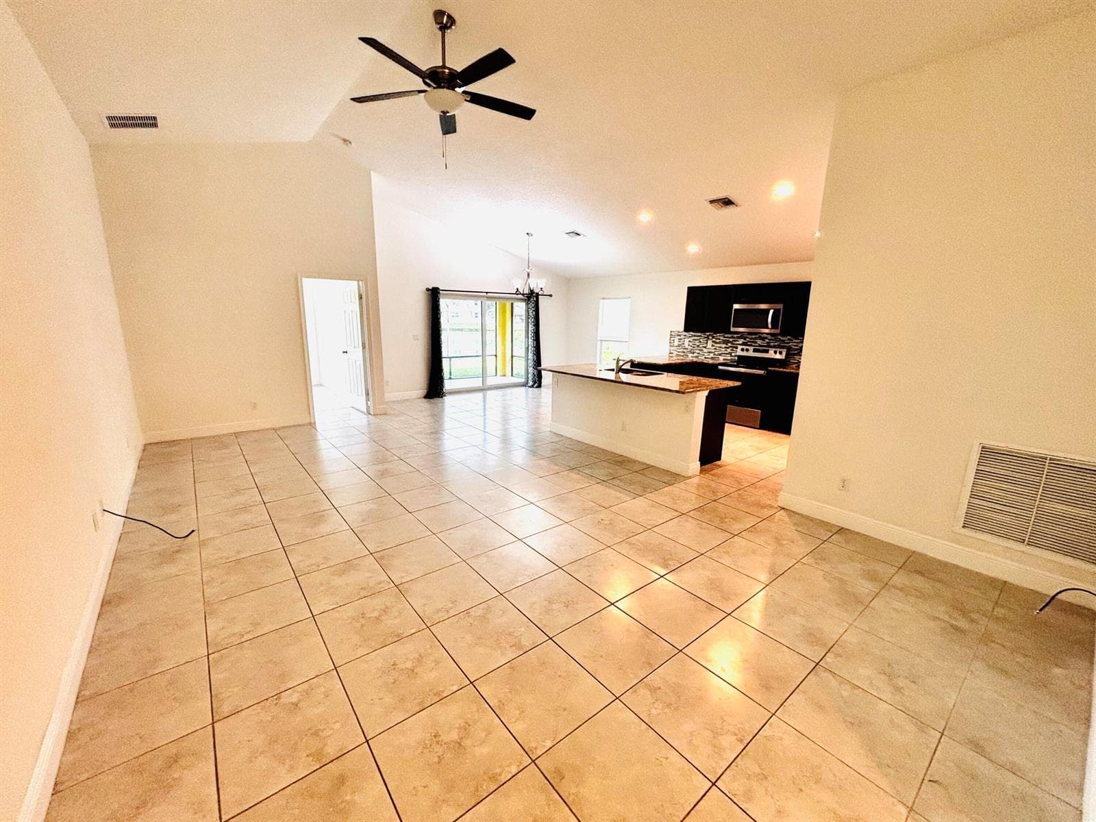 9558 SEA SPRAY Drive, Fort Pierce, FL 34945 photo 4