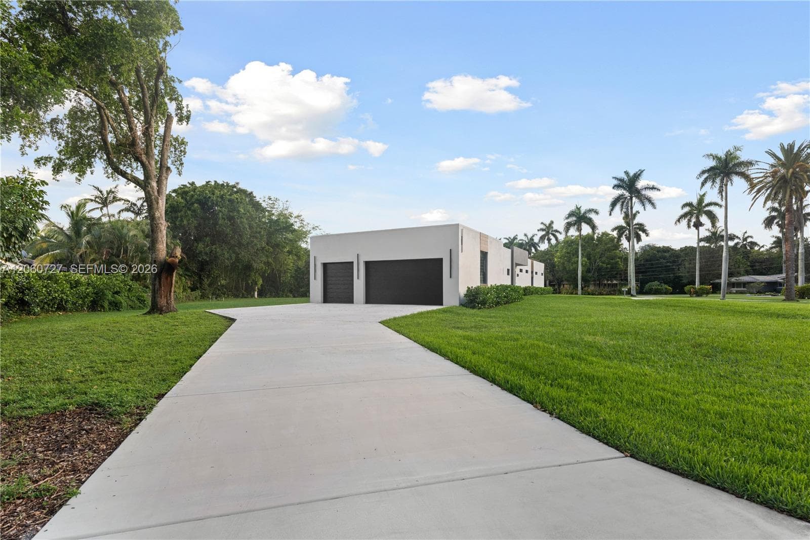 360 Holly Ln, Plantation, FL 33317 photo 4
