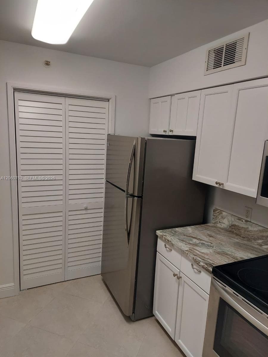 800 Scotia Dr # 103, Hypoluxo, FL 33462 photo 2