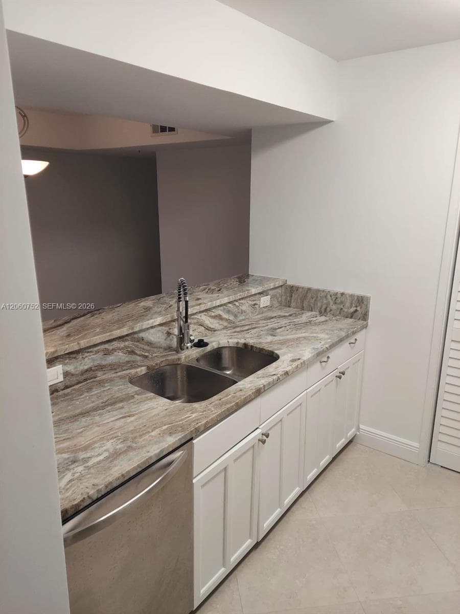 800 Scotia Dr # 103, Hypoluxo, FL 33462 photo 3