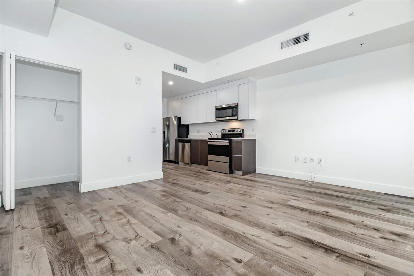 39 NW 7TH Avenue # 405, Miami, FL 33128 photo 2