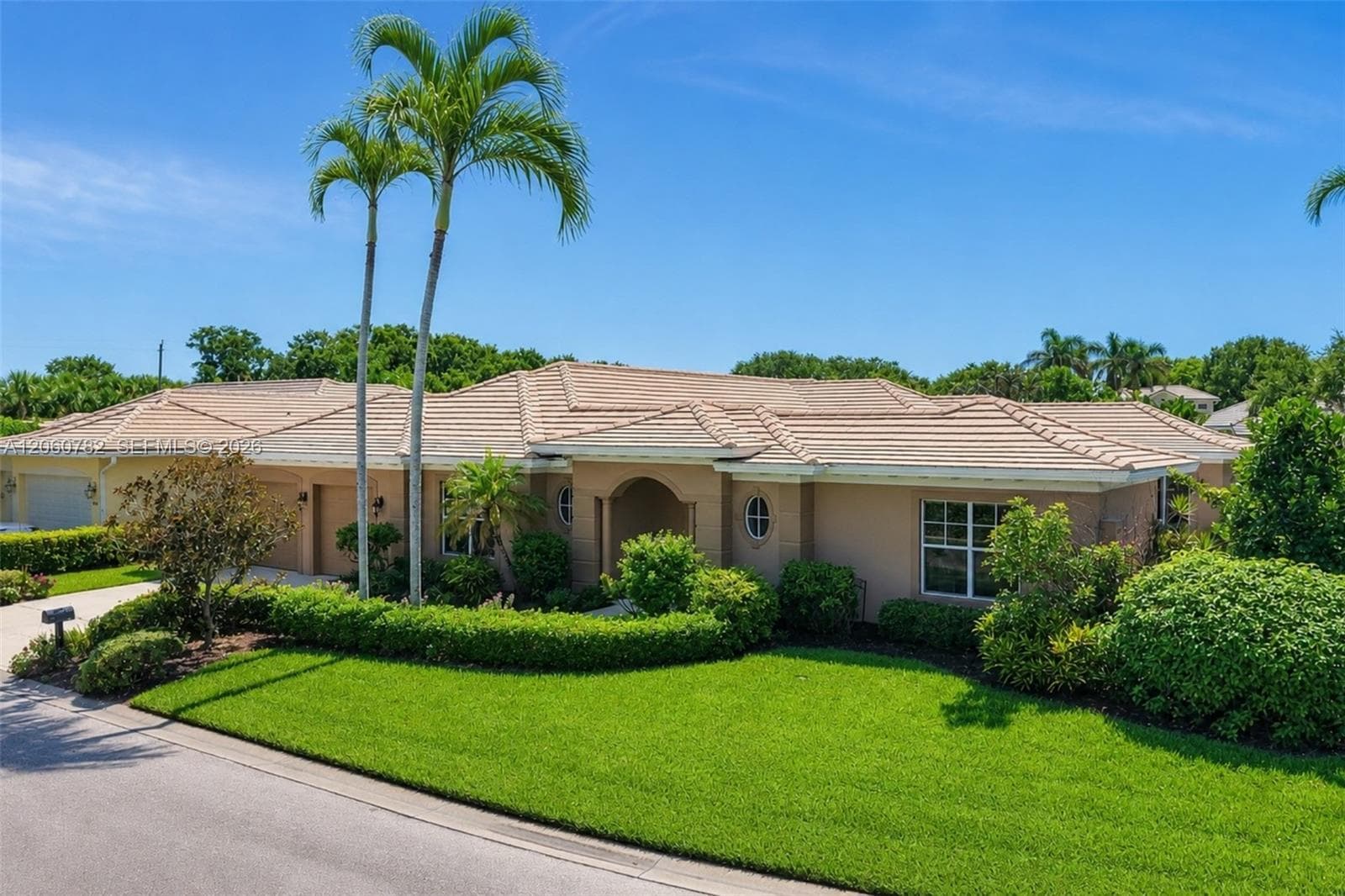 9030 Castle Harbour Cir, Vero Beach, FL 32963 photo 2