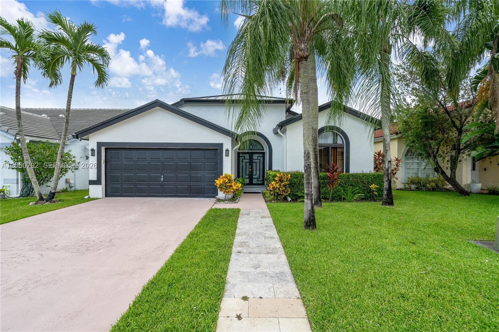 758 Lake Wellington Dr, Wellington, FL 33414 photo 2
