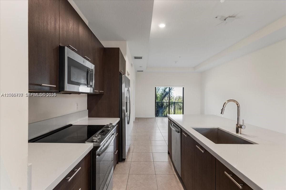 8031 NW 104th Ave # 31, Doral, FL 33178 photo 4