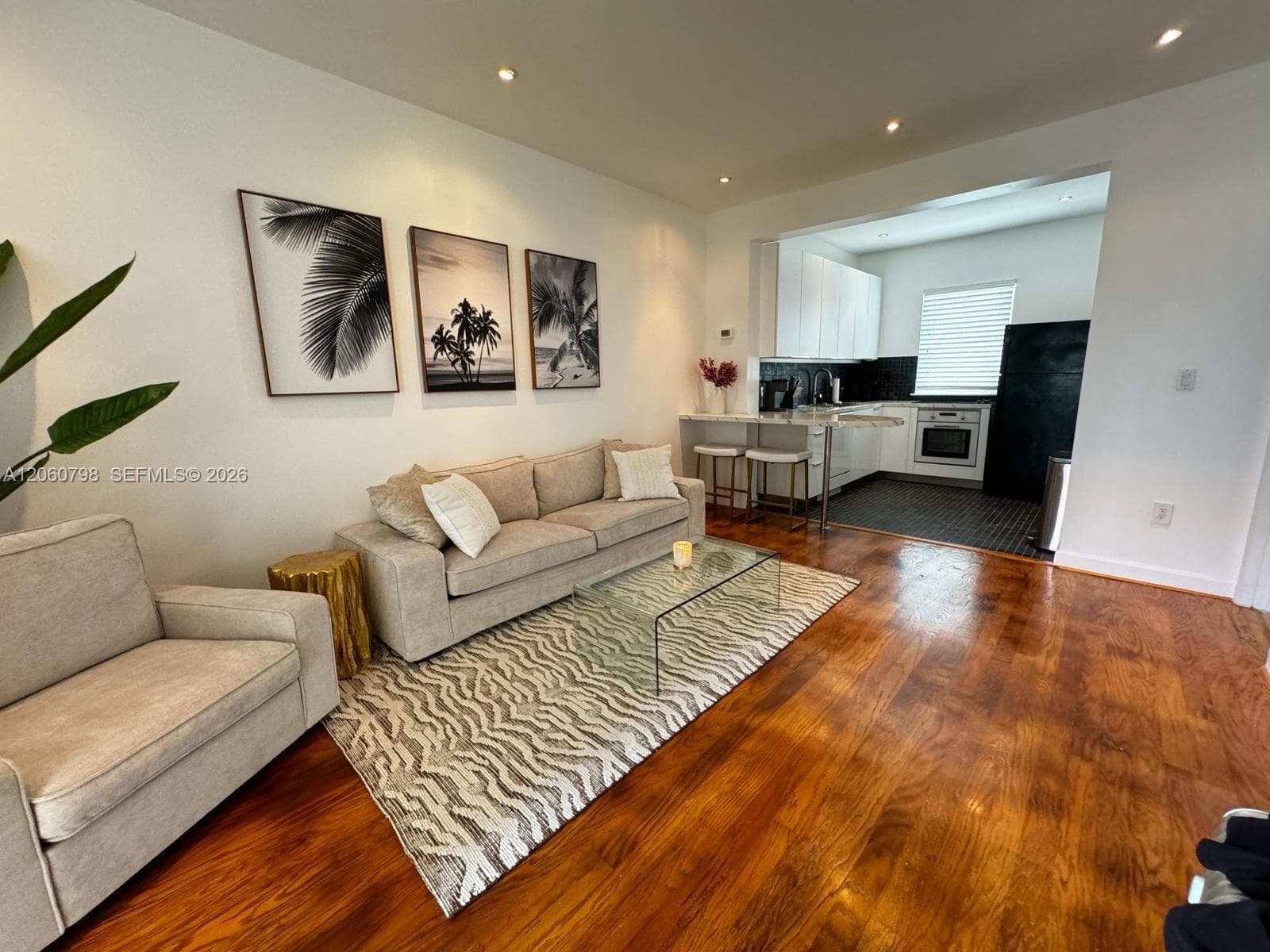 736 13th St # 104, Miami Beach, FL 33139 photo 2