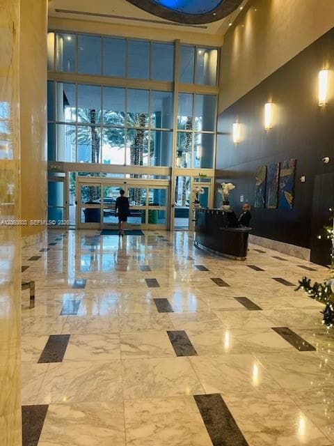 185 SW 7th St # 1605, Miami, FL 33130 photo 4