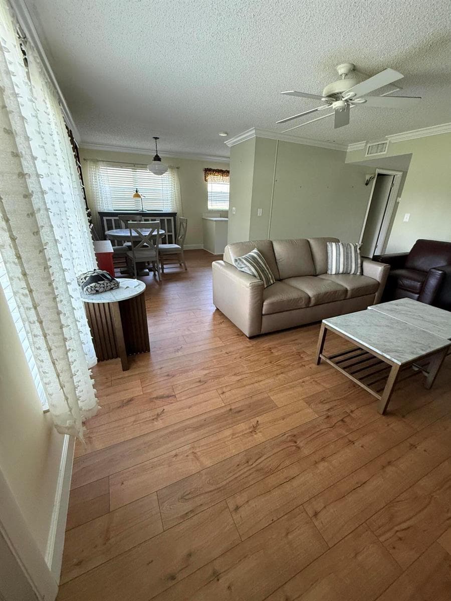33 Pine Arbor Lane # 102, Vero Beach, FL 32962 photo 2