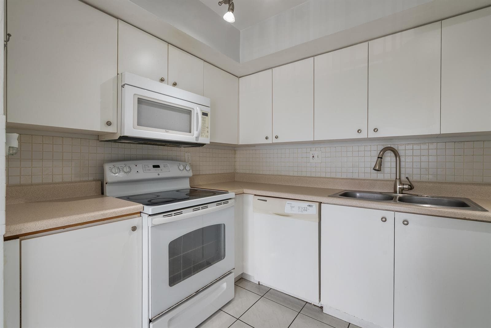 701 NW 19TH Street # 306, Fort Lauderdale, FL 33311 photo 5