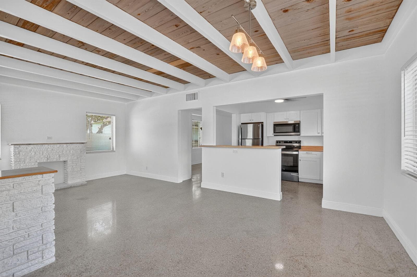 910 SE 3RD Street, Boynton Beach, FL 33435 photo 4