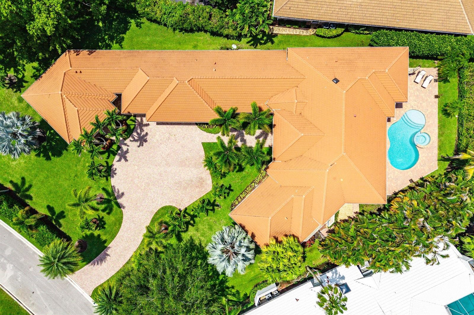 221 THORNTON Drive, Palm Beach Gardens, FL 33418 photo 2