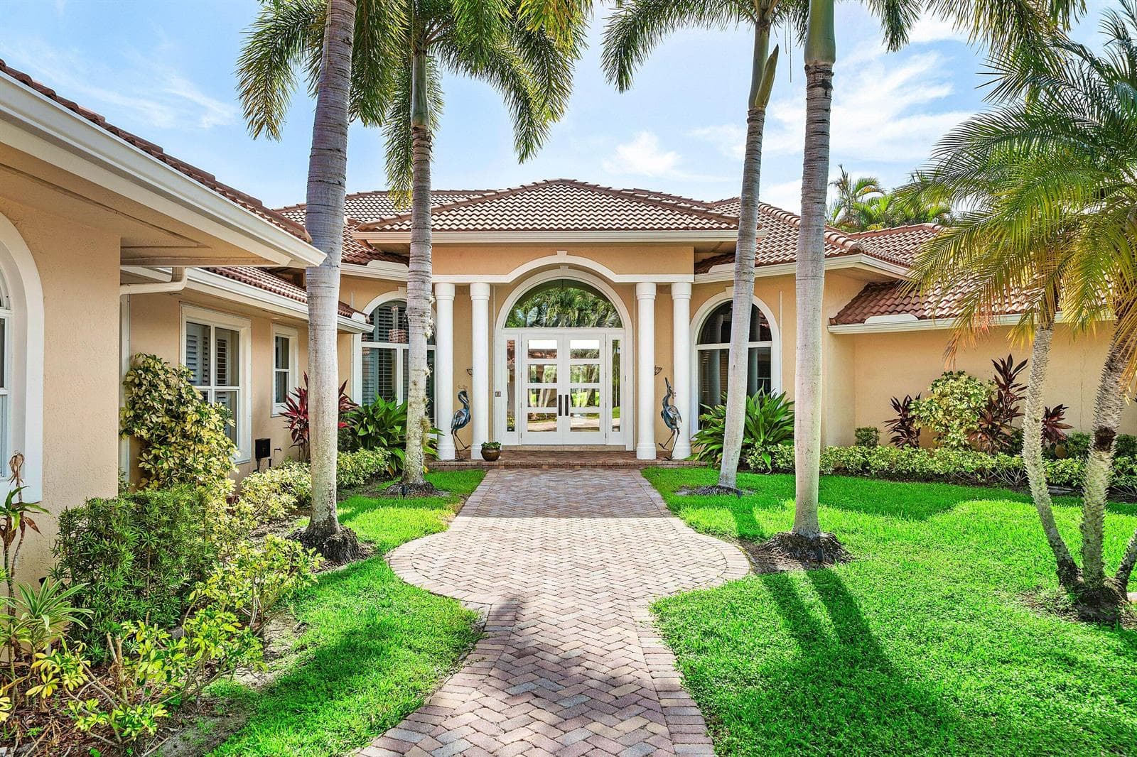 221 THORNTON Drive, Palm Beach Gardens, FL 33418 photo 4