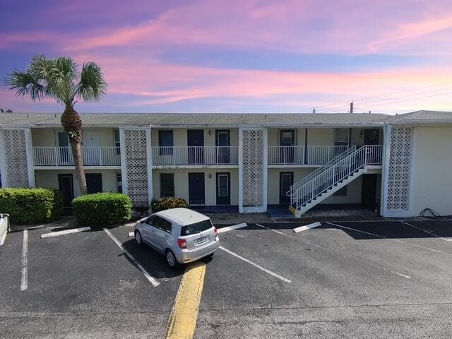 809 HUMMINGBIRD Way # 7C, North Palm Beach, FL 33408