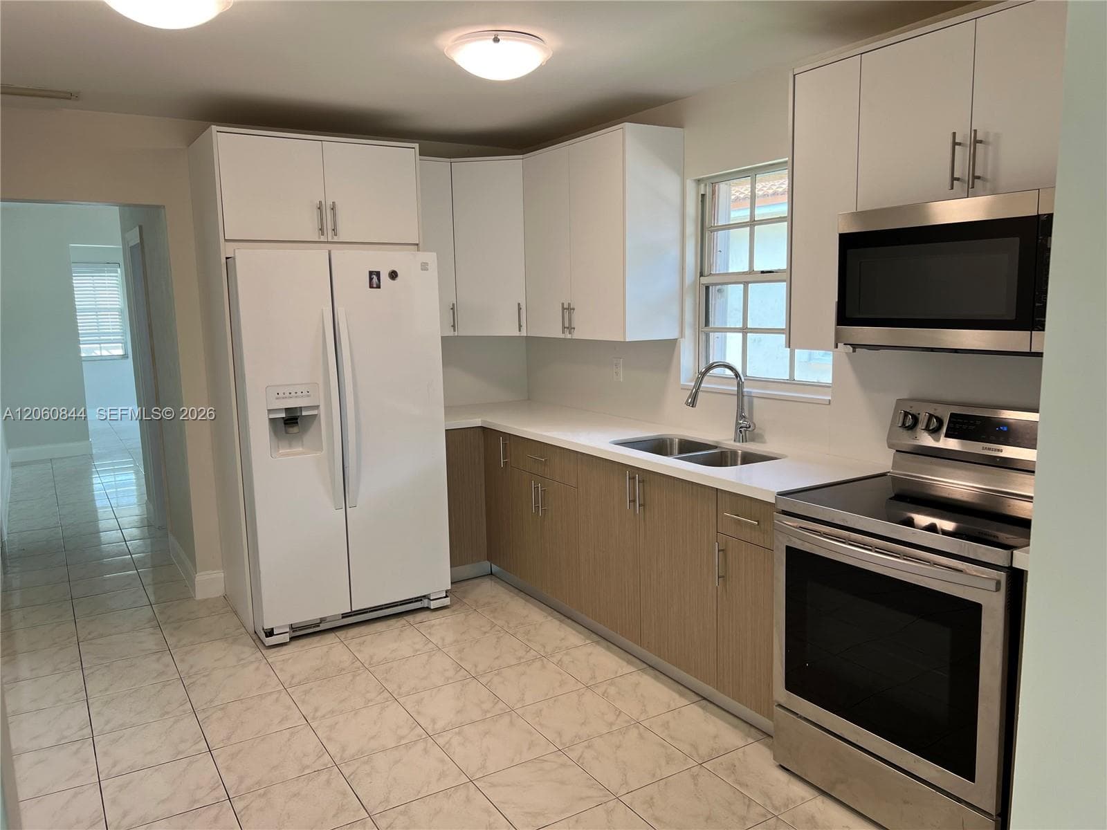 421 NW 57th Ct, Miami, FL 33126 photo 2